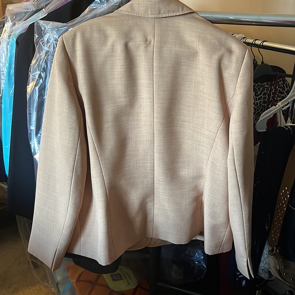 Jacket - Picture 2 of 4